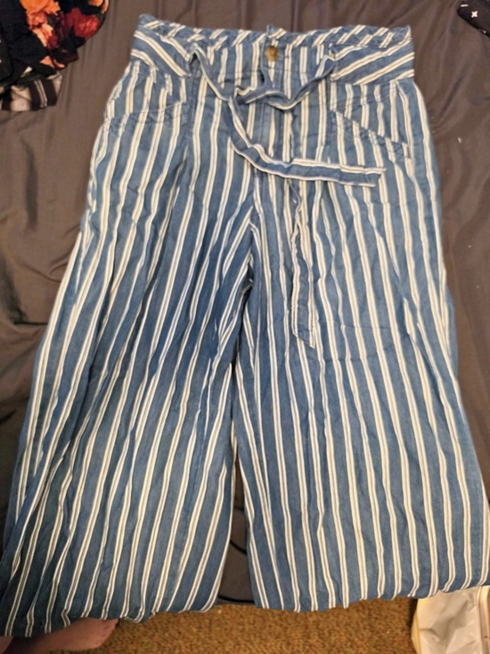 American Eagle Striped Wide Leg Pants Blue & White Size 6